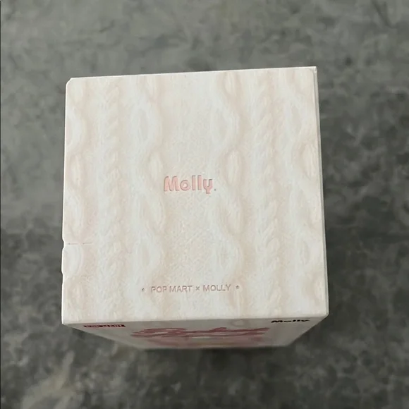 Sealed Pop Mart Baby Molly Pocket Friends Pet My Head - Picture 4 of 5